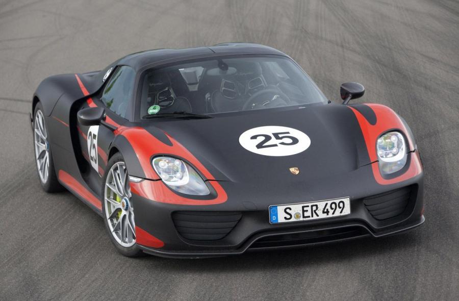  Porsche 918 Spyder 2015 года  (фото 22 из 32)
